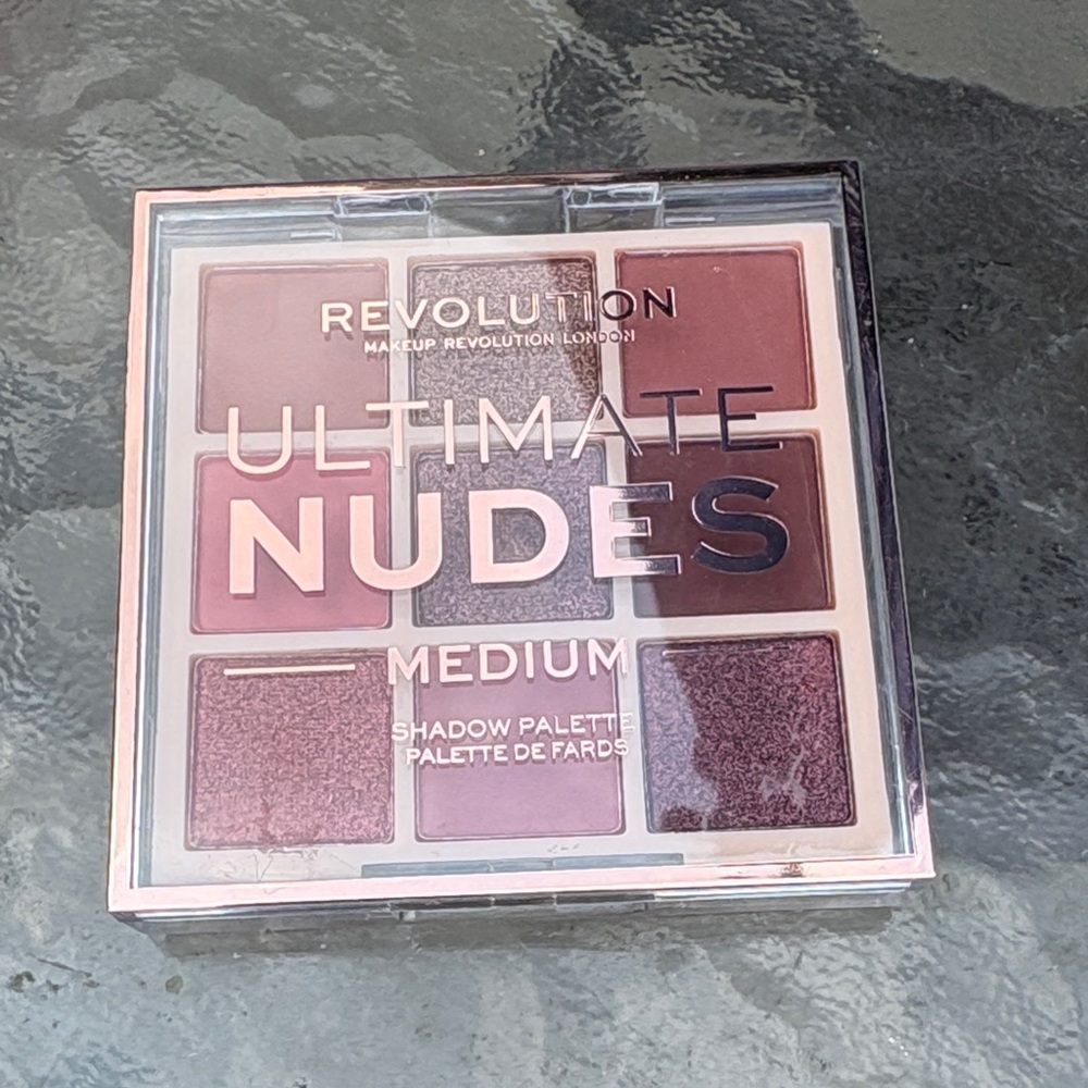 Revolution Ultimate Nudes Medium Eyeshadow Palette - Pink and Purple Hues